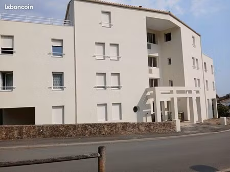 studio meublé 23 m² pouzauges centre