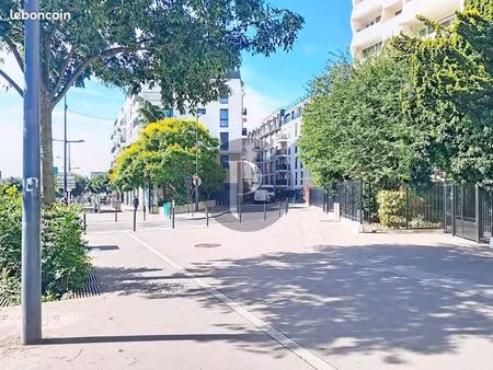 studio 1 pièce 29 m²