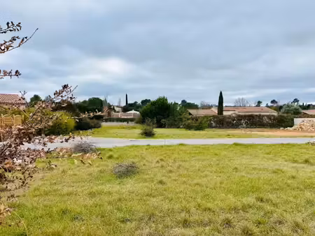vente terrain 1000 m² à garéoult (83136)  194 000 €