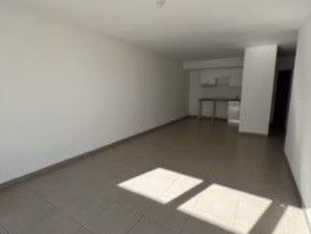 location t2 béziers
