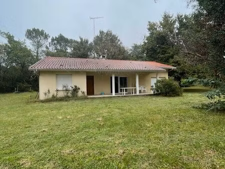 maison à parentis en born