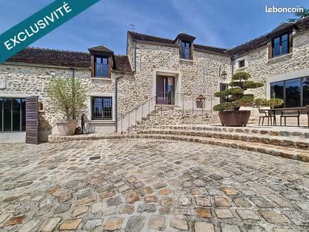 maison 7 pièces 294 m²