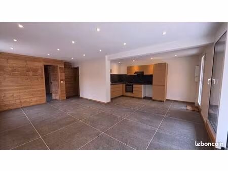 appartement t2 rdc refait a neuf