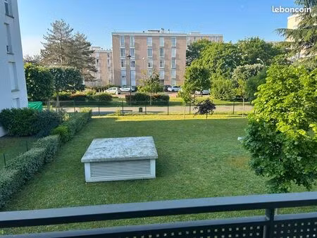 location t2 43m3 860 cc + parking sous sol + balcon