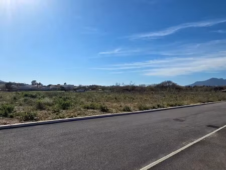 vente terrain 750 m² à la crau (83260)  290 000 €