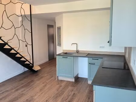t3 en duplex a louer hourdon