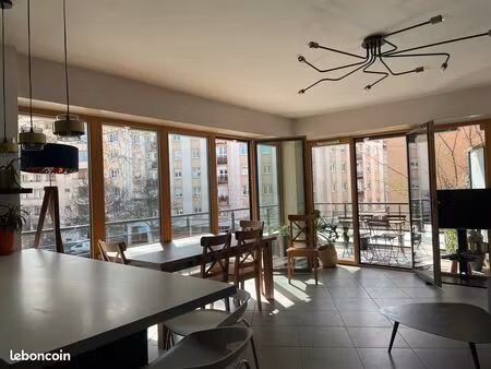 appartement très lumineux 91m2  3 chambres  grand balcon  garage double