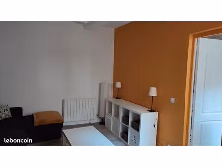 33m2 hyper-centre