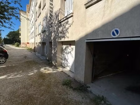 garage fermé à louer – valence basse ville