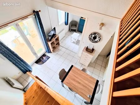 maison meublée t3 42m2 jardinet clos et terrasse couverte + parking