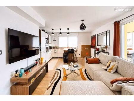 ? superbe duplex meublé avec grande terrasse – à 10 min de la défense