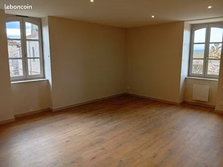 location appartement t4 neuf 770 cc