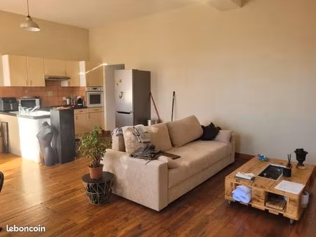 logement spacieux / quartier calme