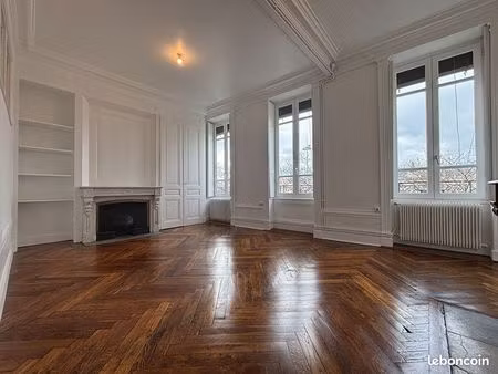 appartement 2 pièces 61 m²