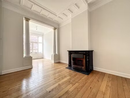 maison de maître à louer avec garage et terrasse   ixelles (vbe33601)