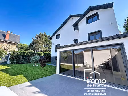 propriété contemporaine d'exception neuilly plaisance 220 m2 surface habitable 250 m2 surf