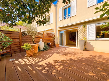maison en bordure du bois de vincennes