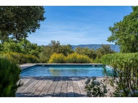 propriété à vendre avec mas d’exception  borie avec près de 310m2 à gordes (84). piscine..