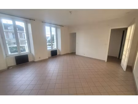 location appartement  41.1 m² t-2 à chailly-en-bière  657 €