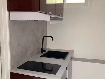 location appartement 1 pièce 17 m² à saint-egreve (38120)  414 €