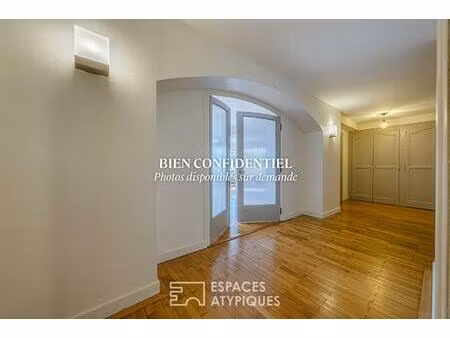 appartement de caractère en hypercentre avec terrasse