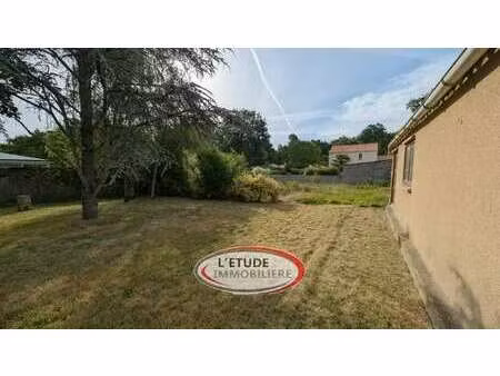 vente terrain à haute-goulaine (44115) : à vendre / haute-goulaine