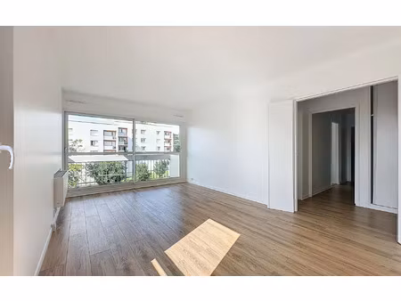 location appartement  62.44 m² t-3 à créteil  1 301 €