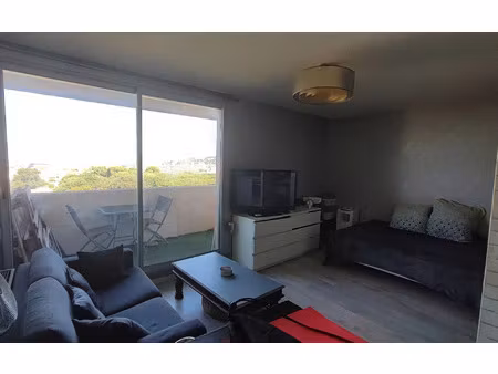 location appartement  m² t-1 à marseille 8  600 €