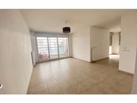 location appartement  m² t-2 à villeurbanne  1 162 €