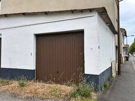 location parking / box 1 pièce  22.00m²  muret