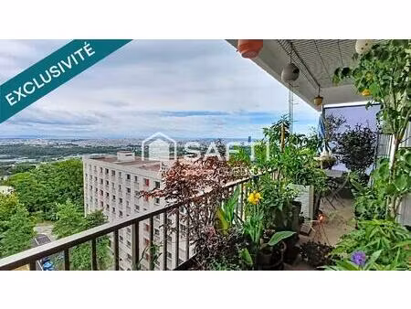 appartement t3 en dernier etage avec grand balcon