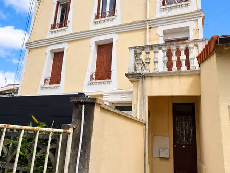 3 pièces lumineux avec balcon  box et cave