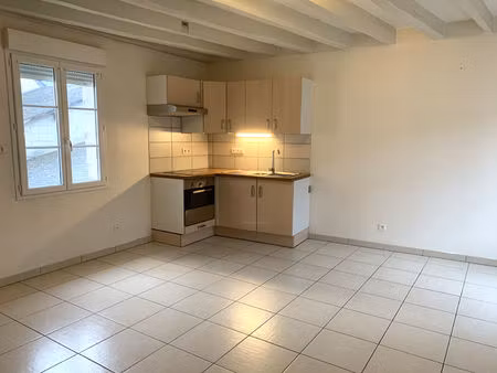 charmant appartement duplex 2 pièces à louer au coeur de reugny