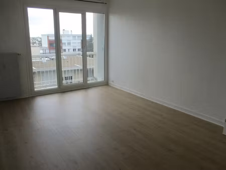 location appartement 3 pièces 65 m² à fleury-les-aubrais (45400)  760 €