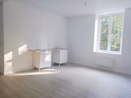 location appartement 3 pièces 61.71 m² à kerlaz (29100)  645 €