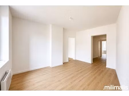 t2 rénové à moulins-centre