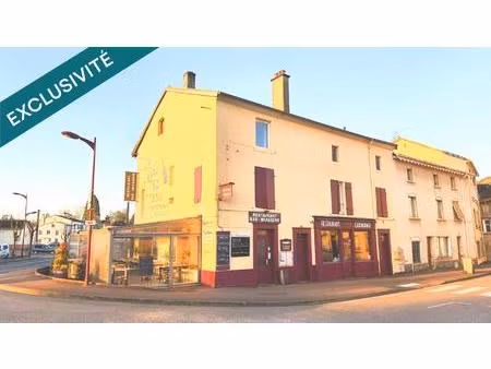 idéal investisseurs : fonds d'un restaurant reconnu avec en plus 11 garages privés loués e