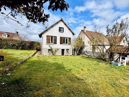 maison 68 m2 - 3 chambres- sous-sol total- terrain 372 m2