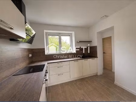 maison entièrement renovée avec jardin et garage