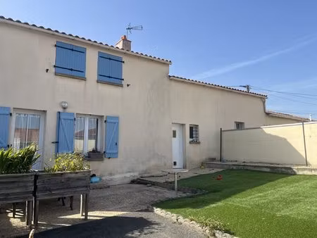 maison saint lumine de coutais 4 pièce(s) 75 m2