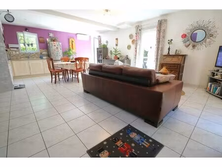 jolie maison t5 de 2011 + garage sur terrain 287m²