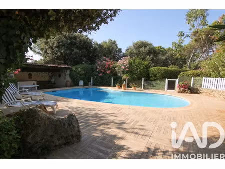 maison à méounes-lès-montrieux (83136)