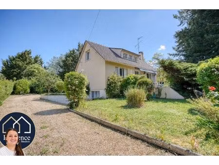 maison familiale 180 m² habitables – 5 chambres – sous-sol