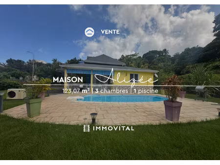 à vendre magnifique villa f4 avec piscine à saint-claude