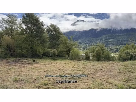 rare à la vente – terrain de 719 m² avec permis accordé – saint jean saint nicolas (05)