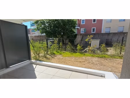 location appartement 2 pièces 41.58 m² à cogolin (83310)  820 €