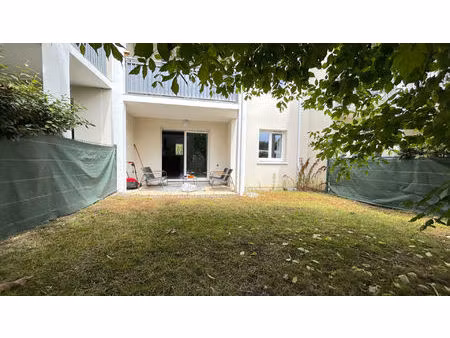a louer appartement de type 2 avec jardin - secteur blaye