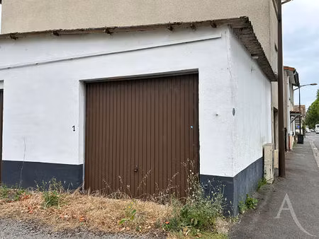 garage fermé à louer ? 22 m² ? muret