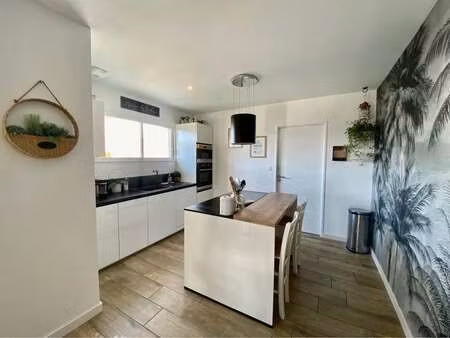location maison à alençon (61000) : à louer / 101m² alençon