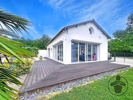 location maison 2 pièces 85.71 m² à sauvignac (16480)  890 €